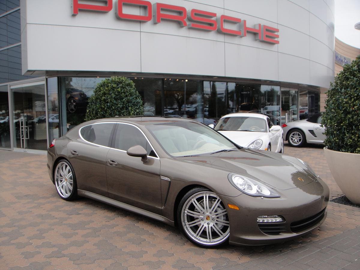 2014 Porsche Panamera with Modulare M13 wheels