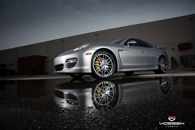 2014 Porsche Panamera with Vossen VF095 wheels
