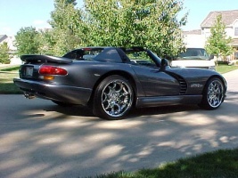 2006 Dodge Viper with KurtZ RT-10 wheels