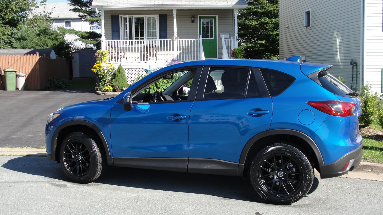 2014 Mazda CX-5 with 18x8.5 Styluz wheels