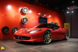 2015 Ferrari 458 Italia with 21x9 Vossen VPS-310 wheels