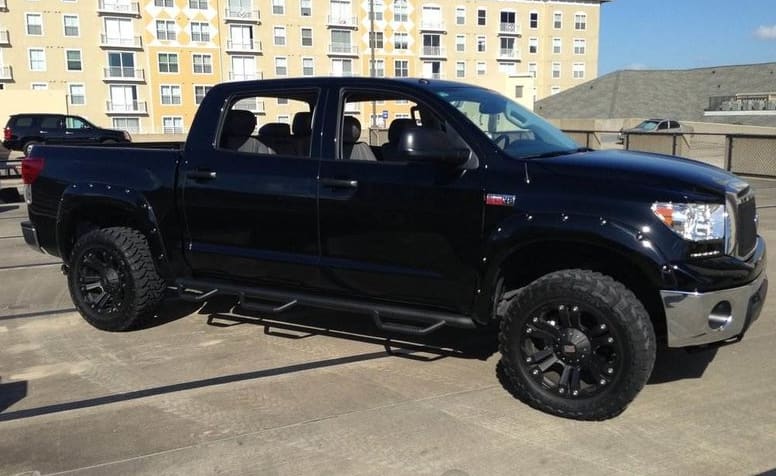2008 Toyota Tundra with 20x10 wheels