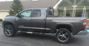 2007 Toyota Tundra with 22x9 Factory Replica wheels