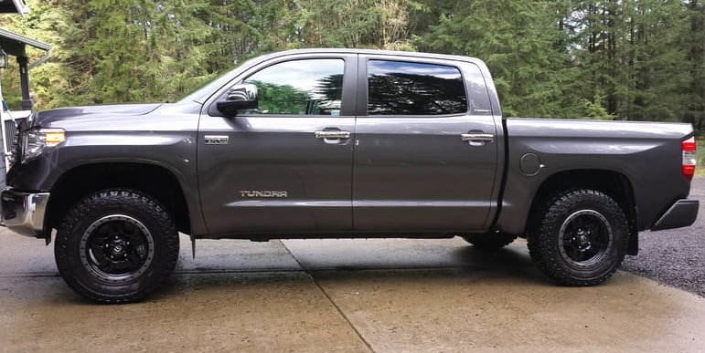 2008 Toyota Tundra with Fuel Anza wheels