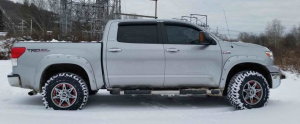 2008 Toyota Tundra with 18x9 Moto Metal wheels