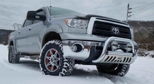 2008 Toyota Tundra with 18x9 Moto Metal 961 wheels
