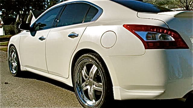 2009 Nissan Maxima with Vossen VSS 078 wheels