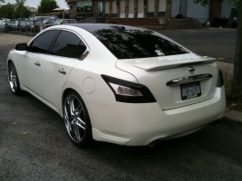 2010 Nissan Maxima with DUB Dirty dog wheels