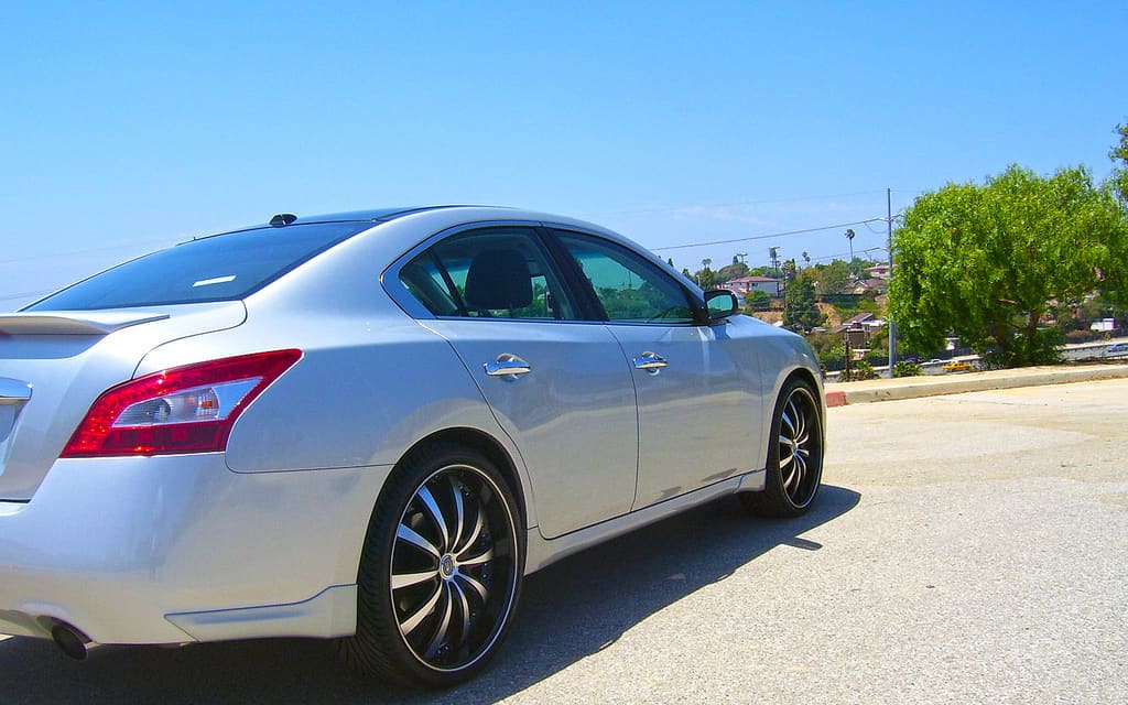2010 Nissan Maxima with 22x8.5 Versante 219 wheels