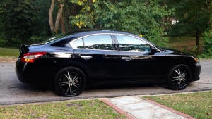 2014 Nissan Maxima with Onyx 903 wheels