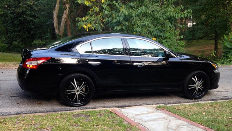 2014 Nissan Maxima with Onyx 903 wheels