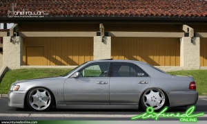 1999 Infiniti Q45 with 20x9 AME Shallen AX wheels