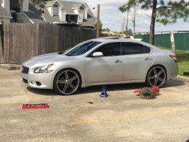 2014 Nissan Maxima with 22x8.5 Iroc Replica wheels