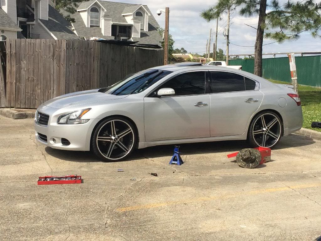 2014 Nissan Maxima with 22x8.5 Iroc Replica wheels