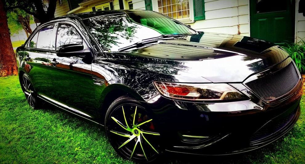 2014 Ford Taurus with 20x8.5 Platinum Hawk 433U wheels