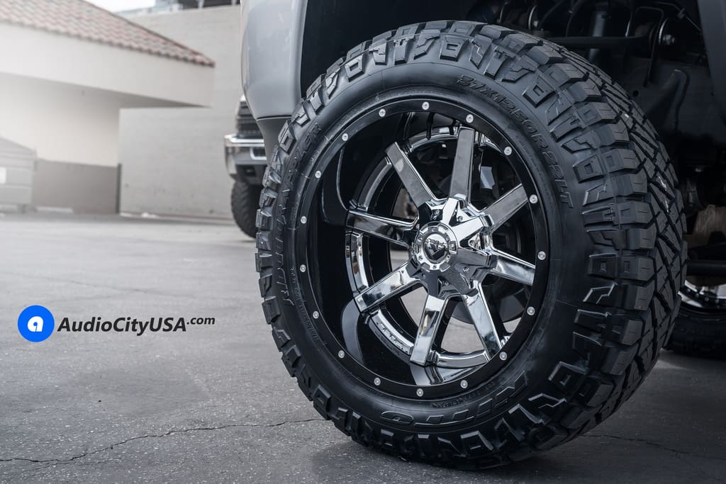 2015 GMC Sierra 2500HD with 22x12 Fuel D260 wheels