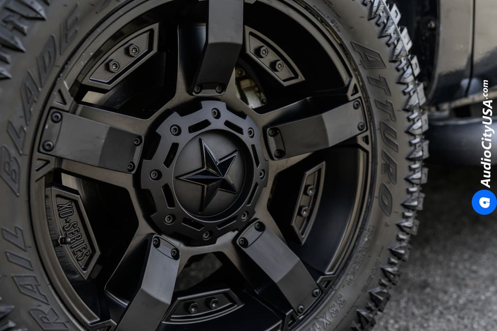 2015 Toyota Tundra with 20x9 XD 811 Rockstar 2 wheels