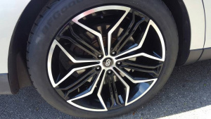 2012 Ford Taurus with 20x8.5 Enkei CUV wheels