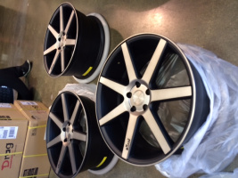 2011 Ford Taurus with 20x9 Nitche Verona M150 wheels