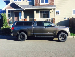 2007 Toyota Tundra with 18x9 Fuel Beast wheels