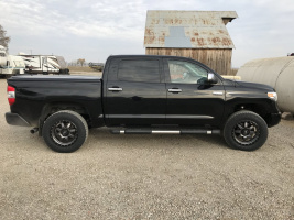2014 Toyota Tundra with 20x9 Fuel Trophy D552 wheels