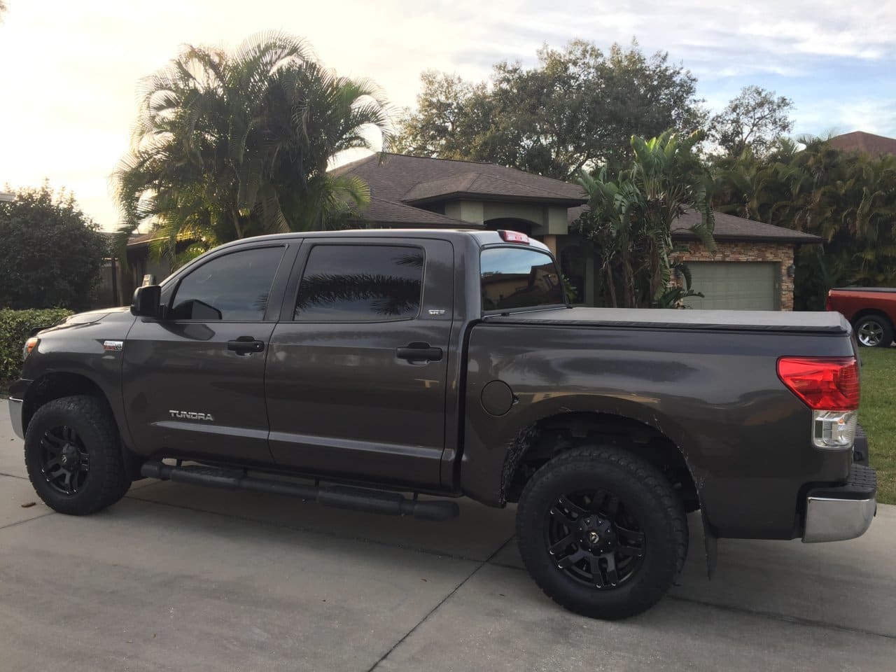 2013 Toyota Tundra with Fuel Pump D515 wheels
