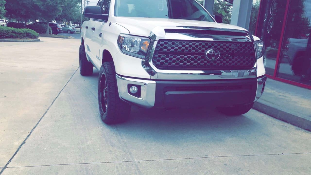 2016 Toyota Tundra with 20x9 Moto Metal MO982 wheels