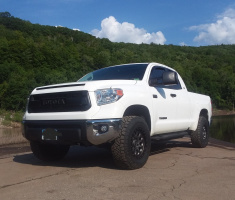 2017 Toyota Tundra with Stealth Custom Series Ray 10 wheels
