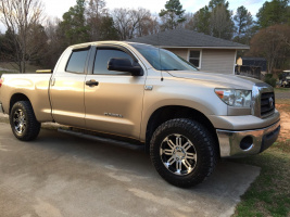 2008 Toyota Tundra with 18x8.5 Vision Off-Road 375 Warrior wheels