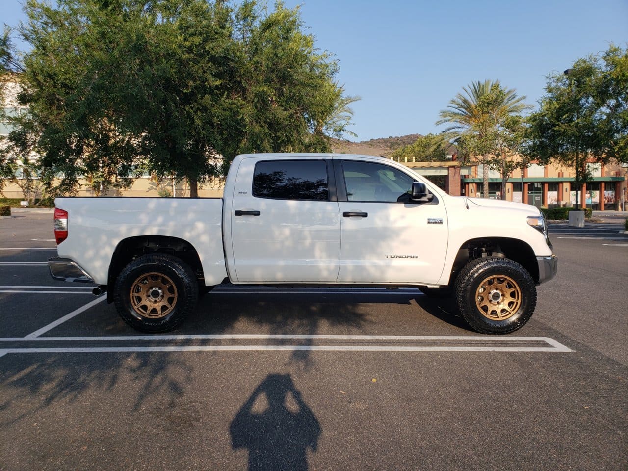 2018 Toyota Tundra with Method Race Wheels MR308 Roost wheels