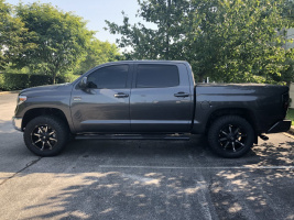2018 Toyota Tundra with Fuel Couplers D556 wheels