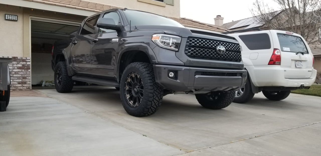 2018 Toyota Tundra with 20x9 XD 829 Hoss 2 wheels