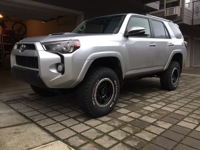 2016 Toyota 4Runner with 17x8.5 Manx Wheels wheels