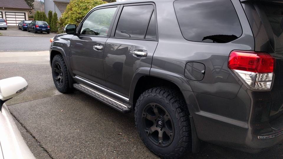 2016 Toyota 4Runner with Fuel beast wheels