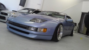 1990 Nissan 300ZX 2-seat with 17x11 CCW Classic Race Version wheels
