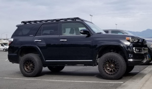 2015 Toyota 4Runner with SCS Ray 10 wheels