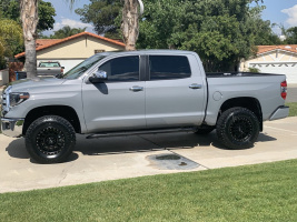 2018 Toyota Tundra with 18x9 Method NV wheels