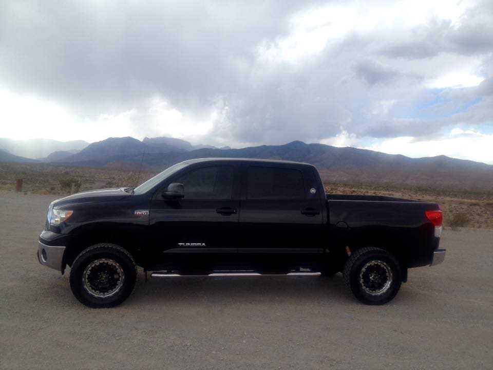 2012 Toyota Tundra with 18x8.5 wheels
