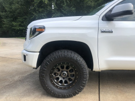2014 Toyota Tundra with 18x9 wheels