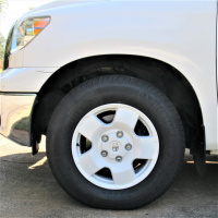 2007 Toyota Tundra with 18x8 wheels
