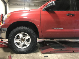 2012 Toyota Tundra with 18x8 wheels