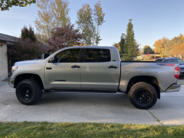 2019 Toyota Tundra with 18x9 wheels