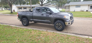 2015 Toyota Tundra with 18x8 wheels