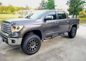 2014 Toyota Tundra with 20x9 wheels
