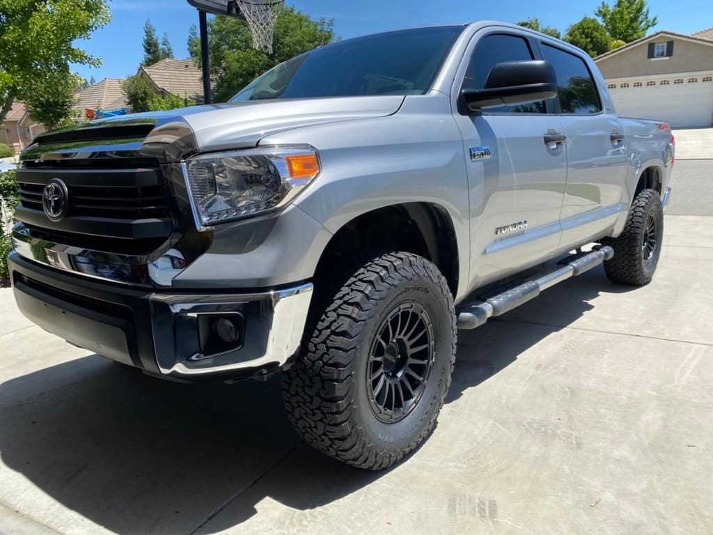 2015 Toyota Tundra with 18x9 wheels