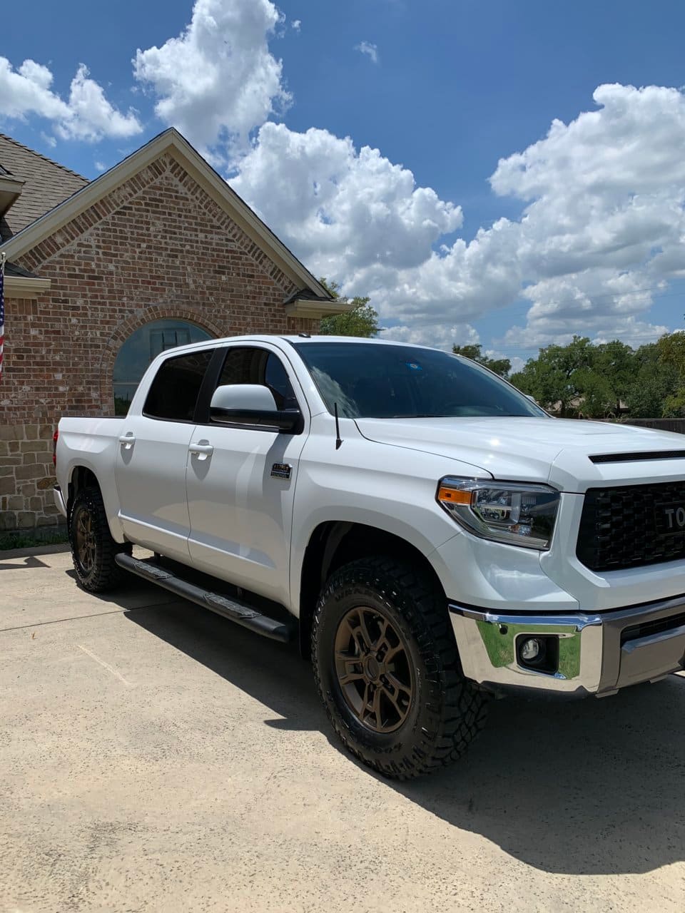 2019 Toyota Tundra with 18x8 wheels