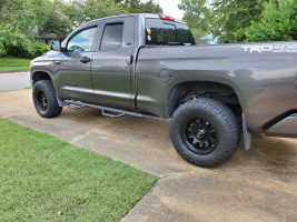 2016 Toyota Tundra with 18x9 wheels