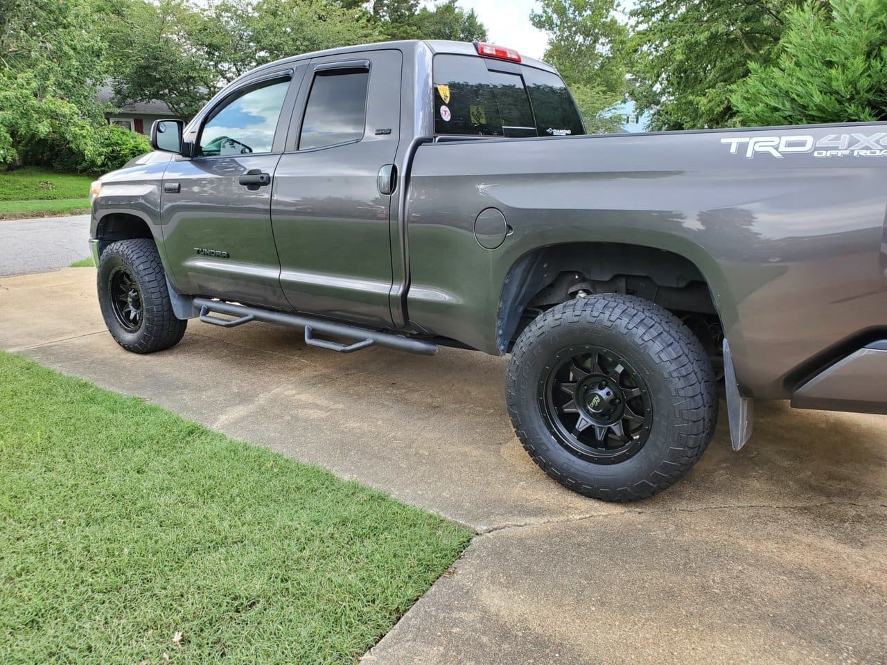 2016 Toyota Tundra with 18x9 wheels