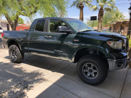 2007 Toyota Tundra with 17x8.5 wheels