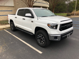 2016 Toyota Tundra with 18x8 wheels